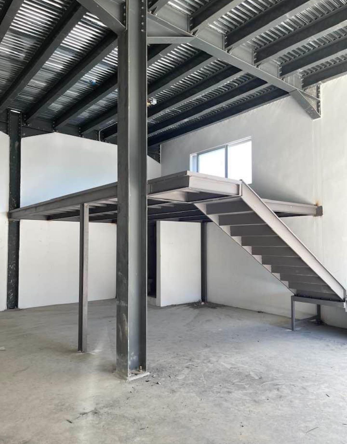 الأعمال المعدنية وإنشاء الهناجر - IMG_8945